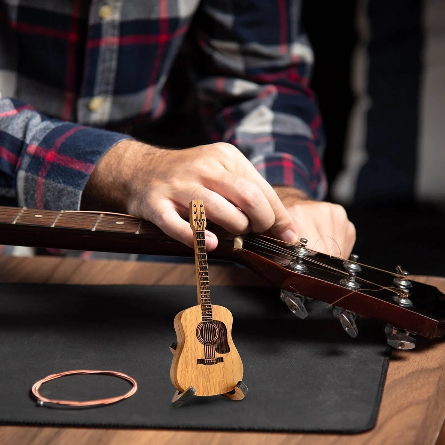 LAST DAY 49% OFFMini Cute Edition Wooden Guitar Plectrum Case